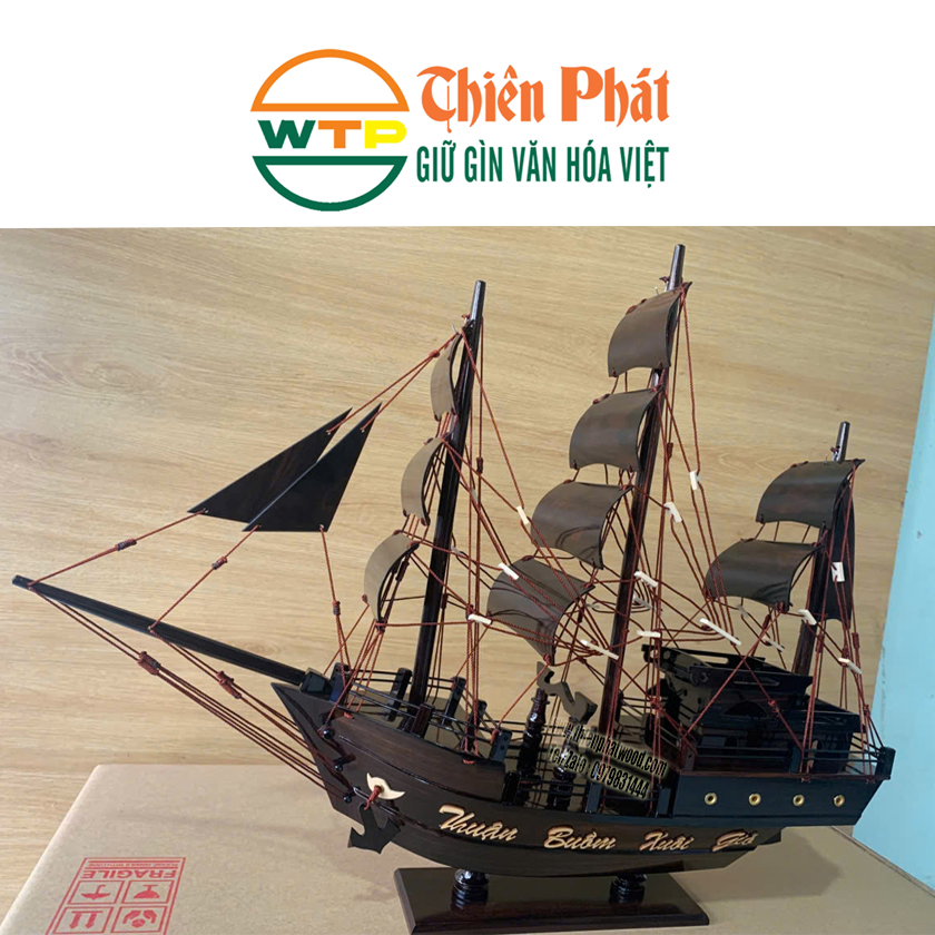 mô hình thuyền buôn Thái Lan bằng gỗ Cẩm Lai mang ý nghĩa thu hút tài lộc, thuận lợi trong kinh doanh